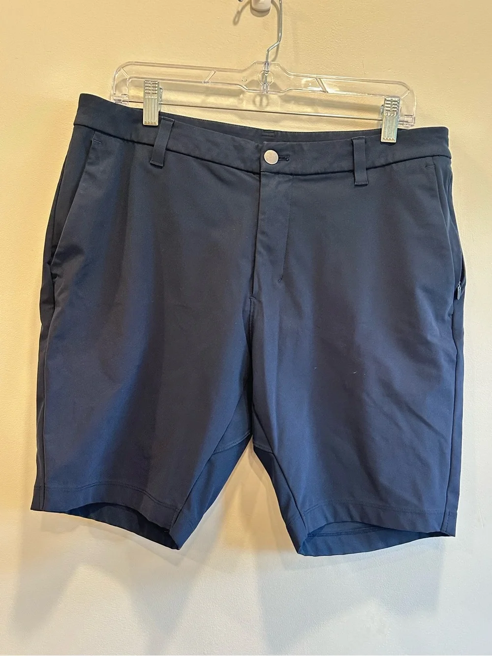 Lululemon Men’s Commission Classic-Fit Short 9
